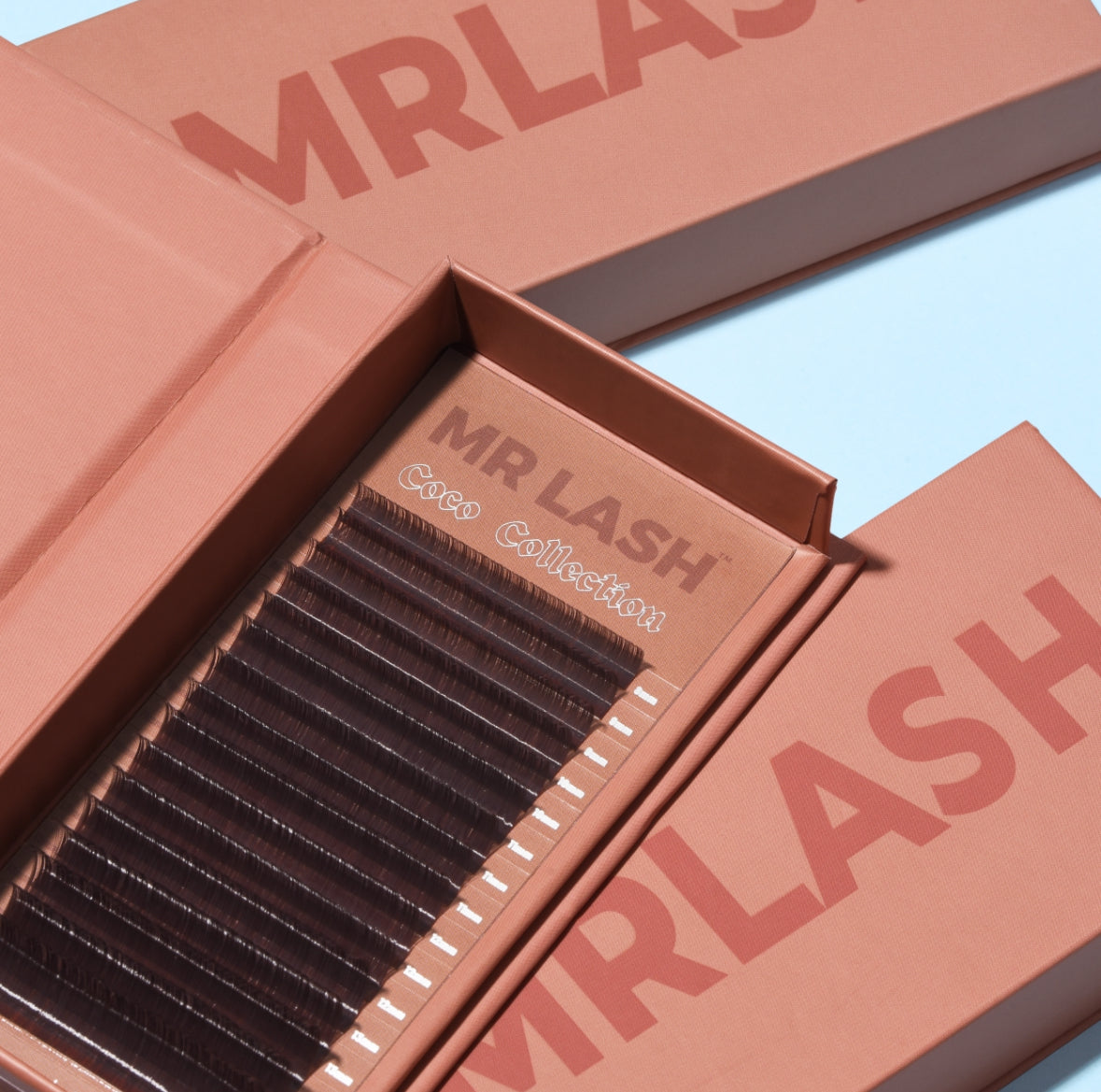 Brown classic flat lashes